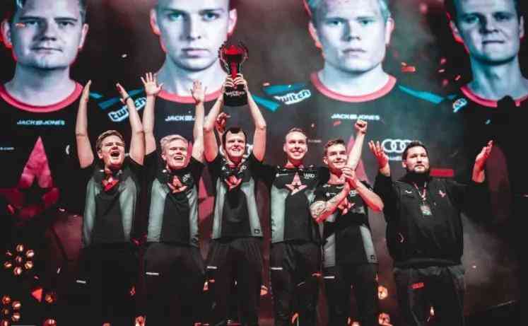 售各类周边 售各类周边