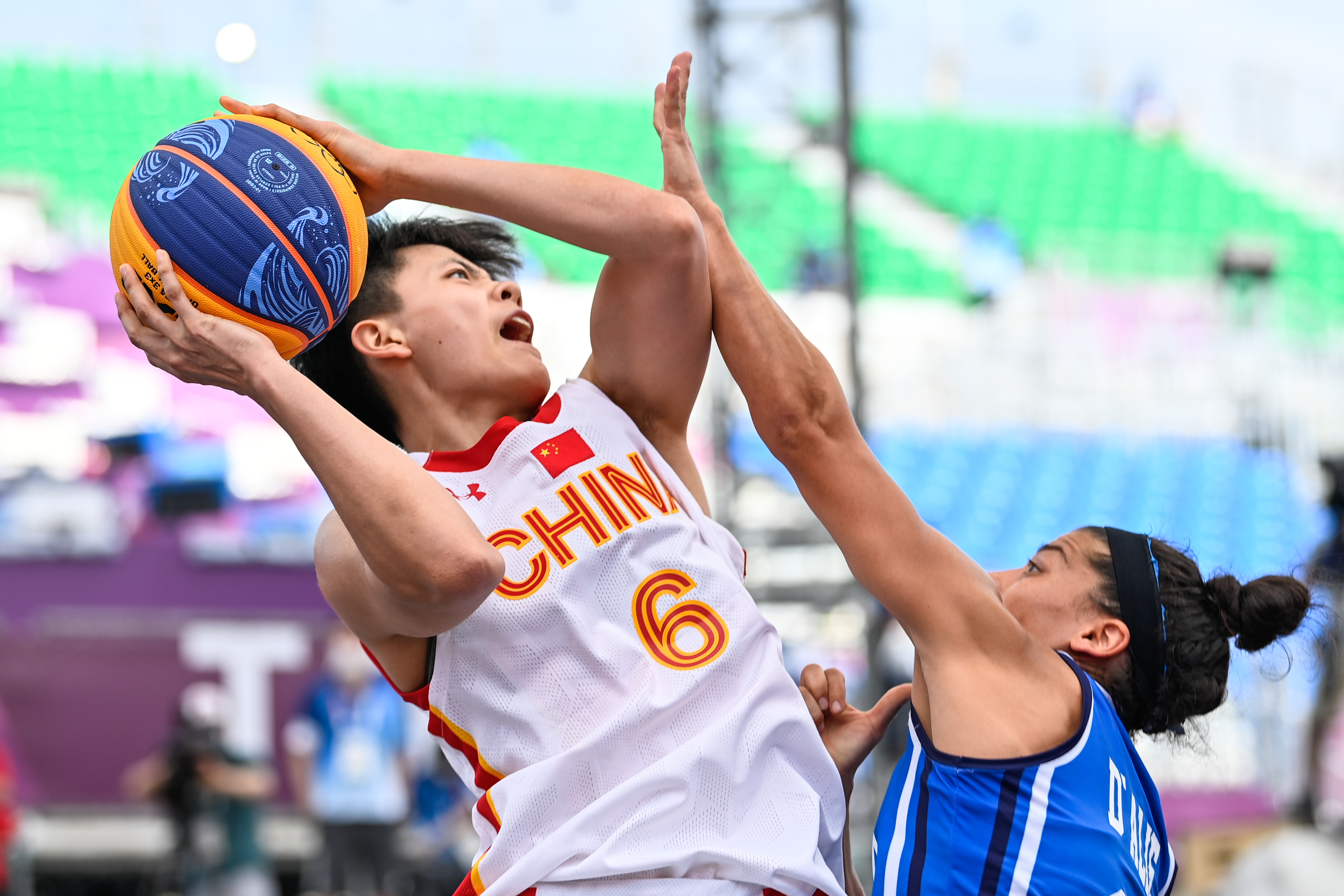 更引人关注 更引人关注