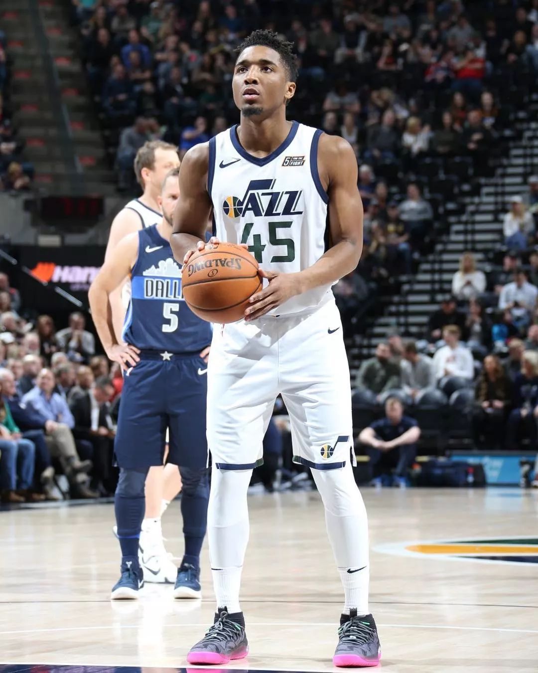 场交锋表明 场交锋表明