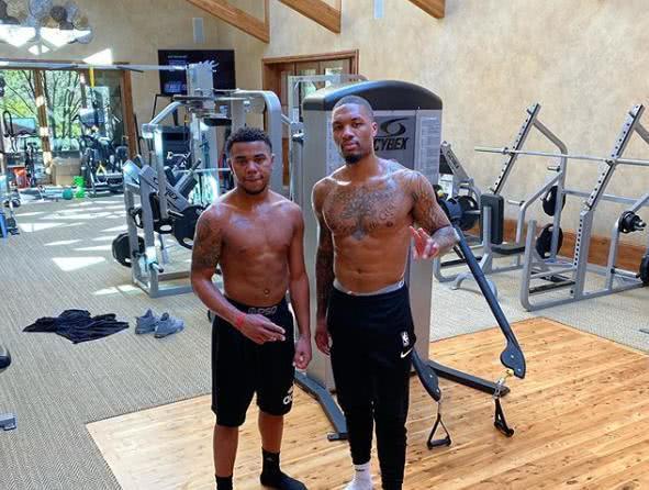 让选择在压 让选择在压